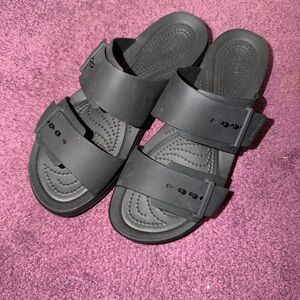 Crocs Women's Brooklyn Buckle Low Sandals